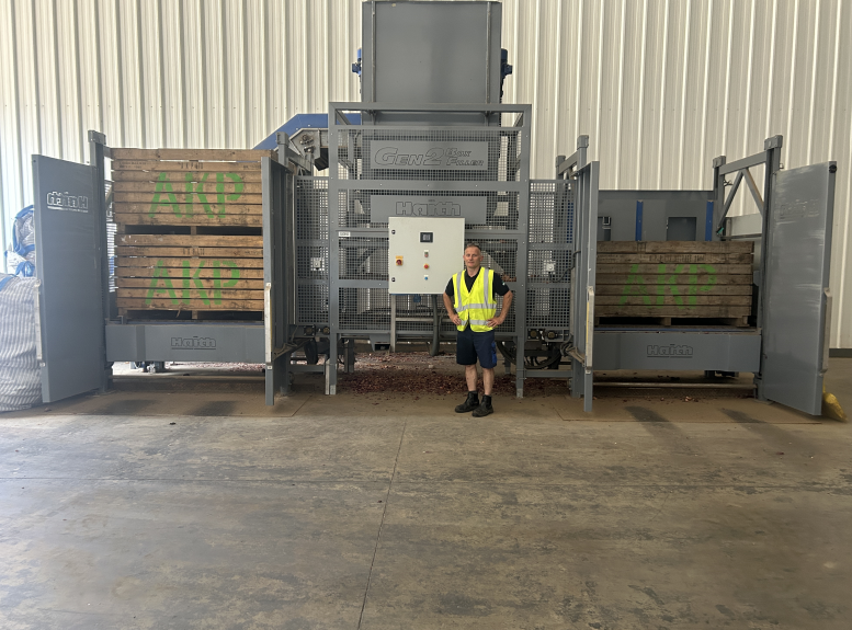 Box and bag loader for potatoes shown with AKP director